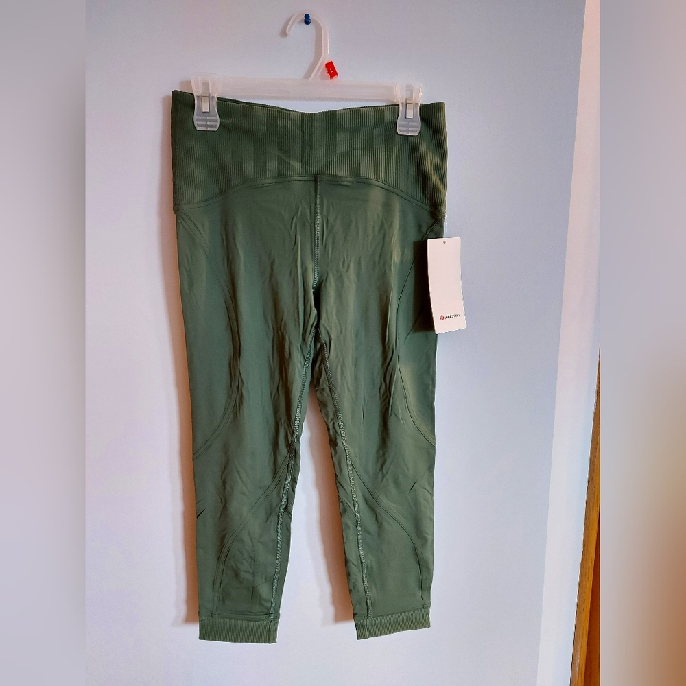 NWT Lululemon Train Free High-Rise Crop 23" Algae Green Size 10